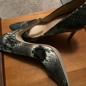 Beautiful heeled pump